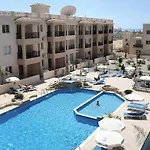 Lovely 2 Bedroom A206, 800m To The Sea Πάφος