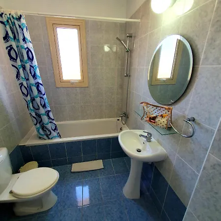Lovely 2 Bedroom A206, 800m To The Sea Пафос