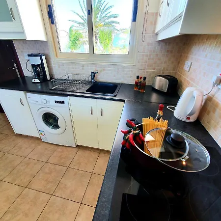 Lovely 2 Bedroom A206, 800m To The Sea דירה *