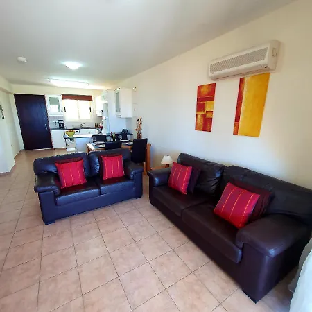Lovely 2 Bedroom A206, 800m To The Sea Διαμέρισμα *