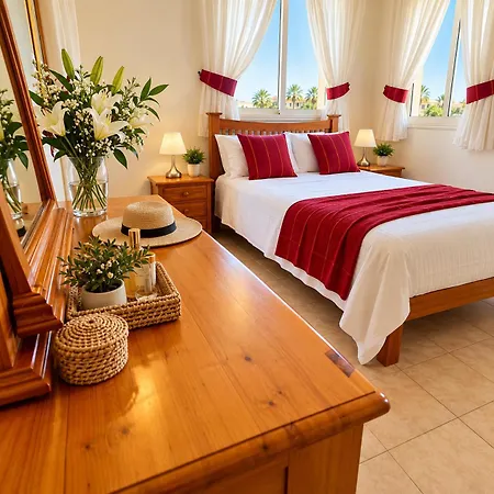 Lovely 2 Bedroom A206, 800m To The Sea * Πάφος