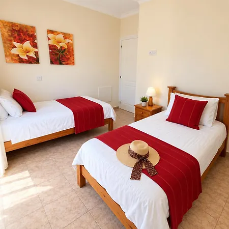 Διαμέρισμα Lovely 2 Bedroom A206, 800m To The Sea Πάφος