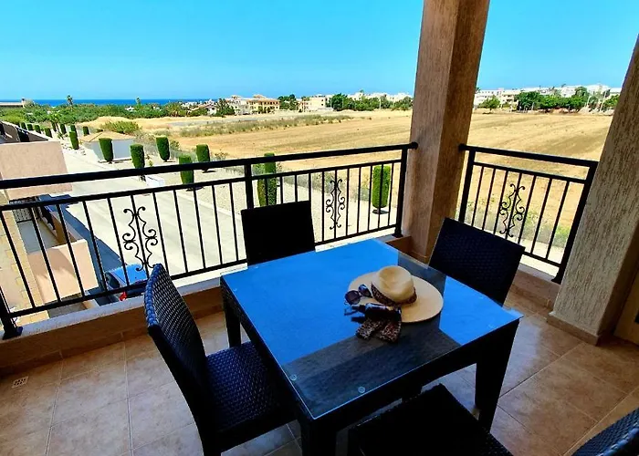 Lovely 2 Bedroom A206, 800m To The Sea
