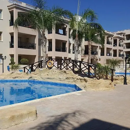 Lovely 2 Bedroom A206, 800m To The Sea شقة
